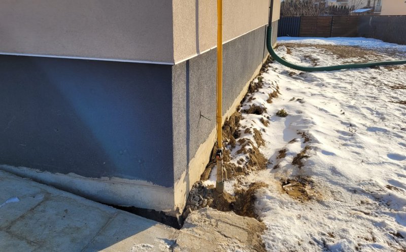 S-au mutat la Cluj pentru un trai mai bun. Casa nouă a luat-o însă la vale!