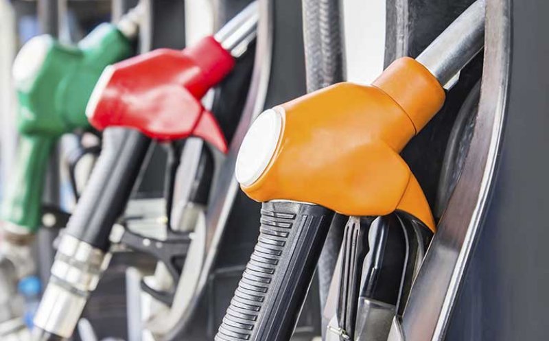 Compensarea prețului la benzină și motorină cu 50 de bani pe litru se prelungește până la finalulul anului