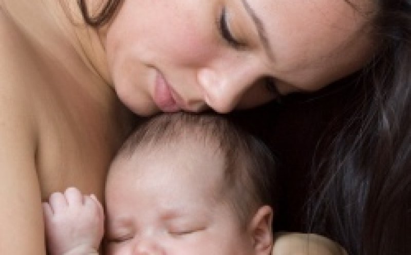 Sprijin pentru mamele cu nou-născuți din familii vulnerabile. Vor primi 2.000 de lei